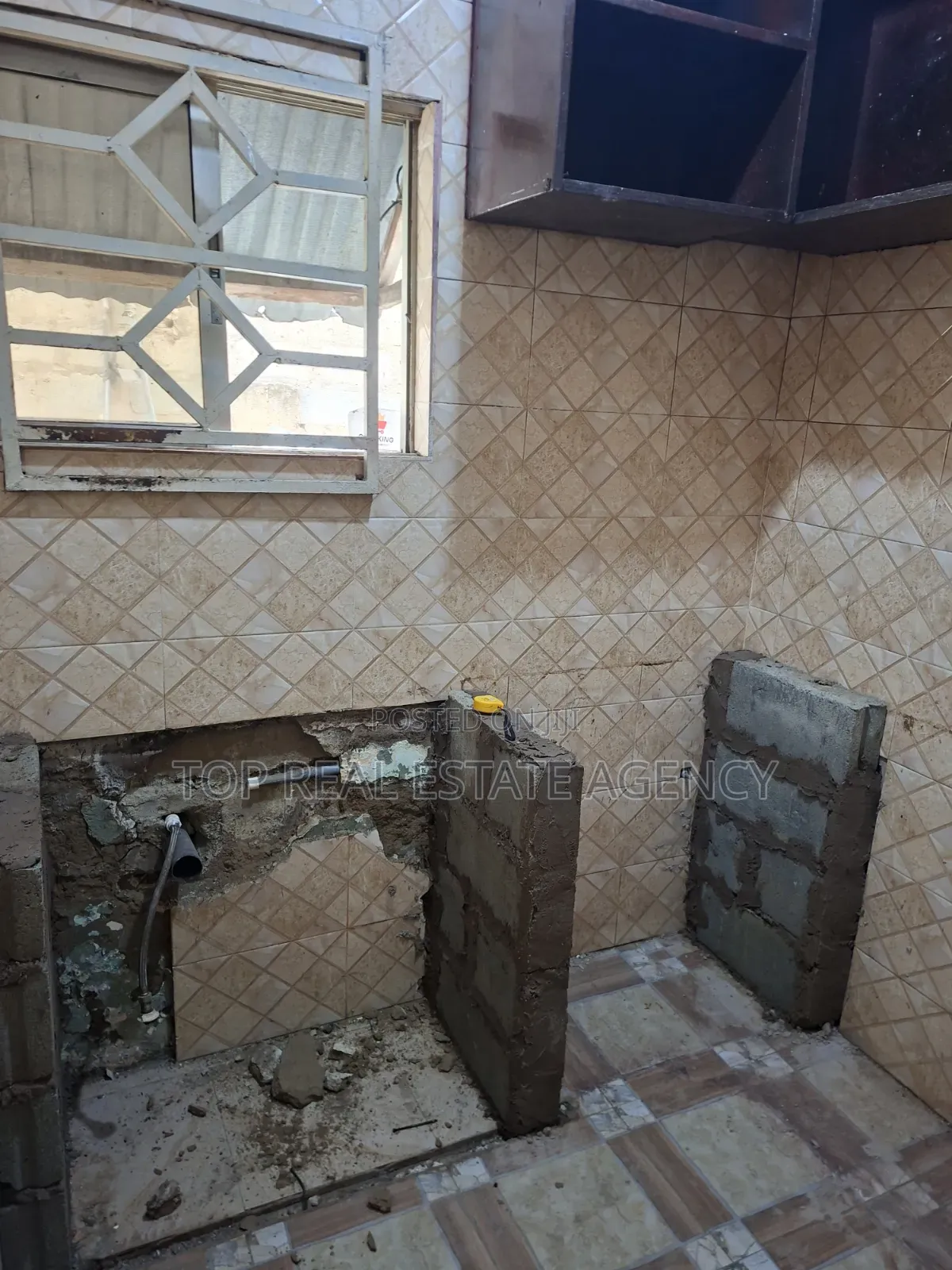 2bdrm Apartment in West Legon, Medifem Area for rent