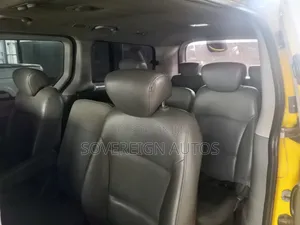 Hyundai Starex 2014 Yellow