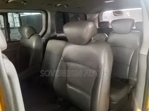 Hyundai Starex 2014 Yellow
