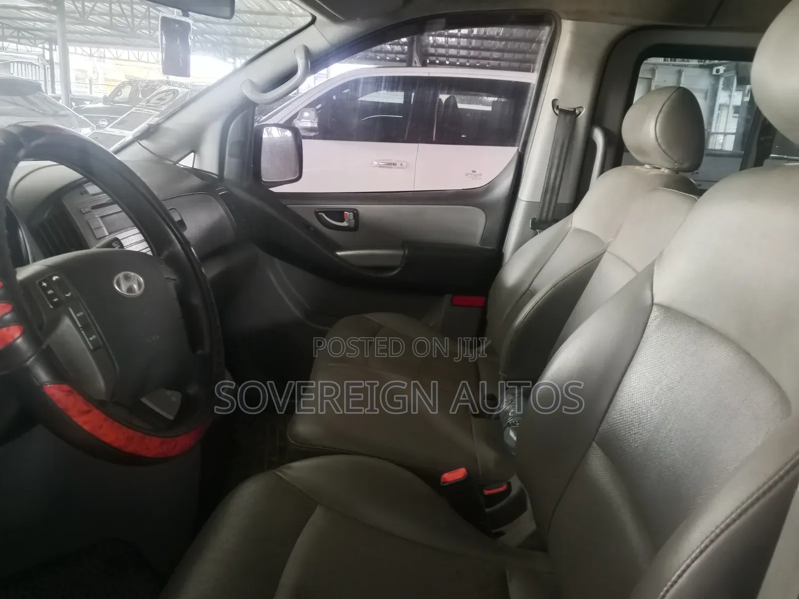 Hyundai Starex 2014 Yellow