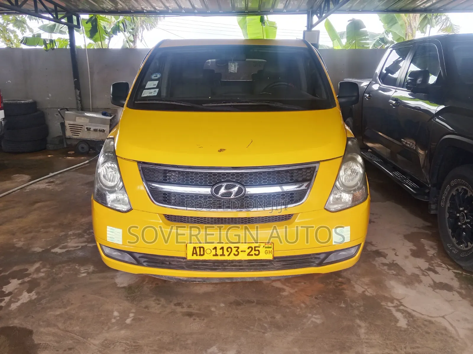 Hyundai Starex 2014 Yellow