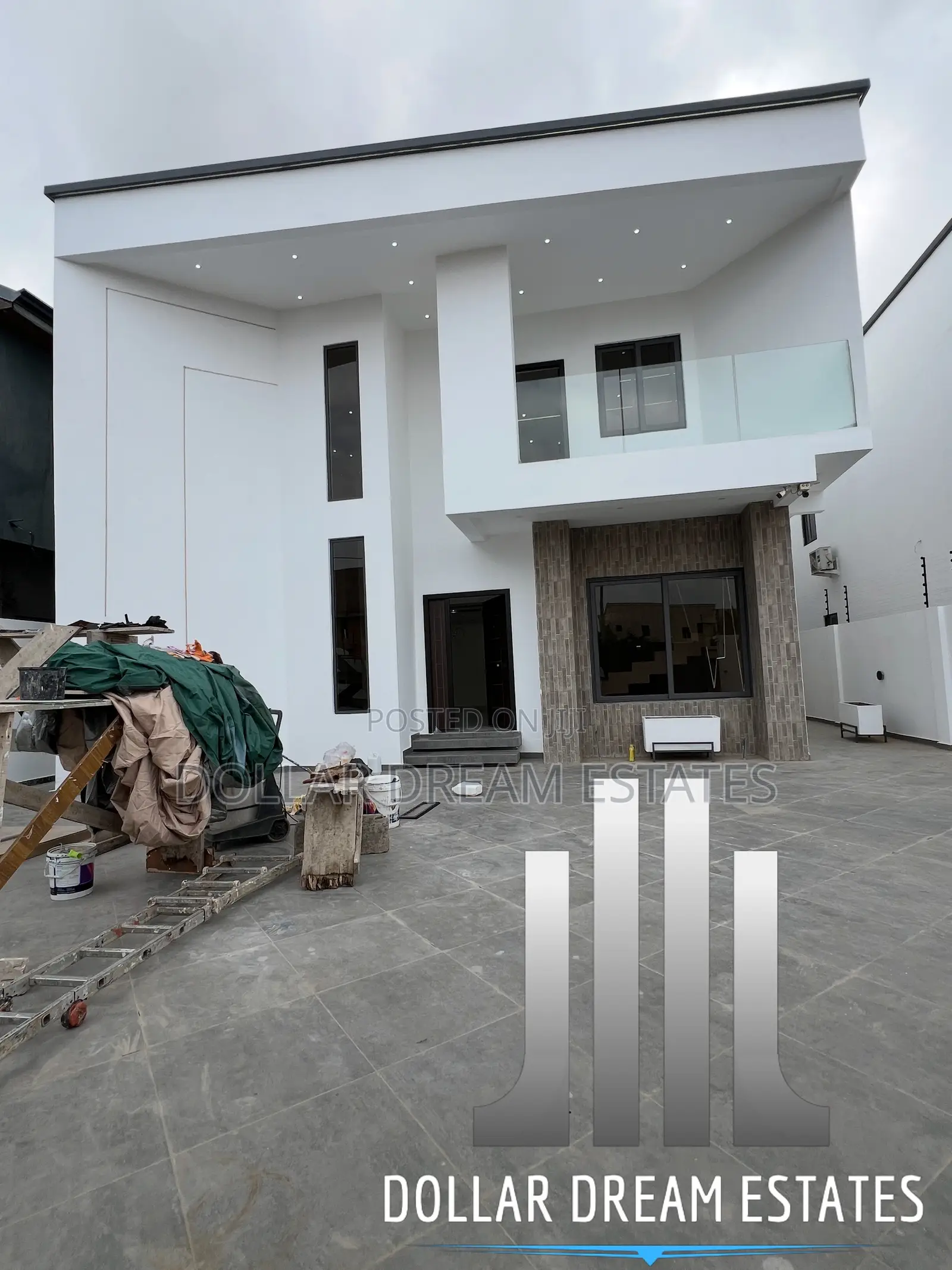5bdrm House in Ashaley Botwe for sale
