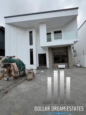 5bdrm House in Ashaley Botwe for sale