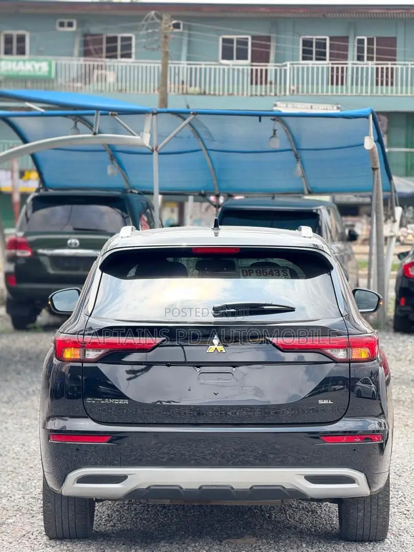 Mitsubishi Outlander SEL 2023 Black