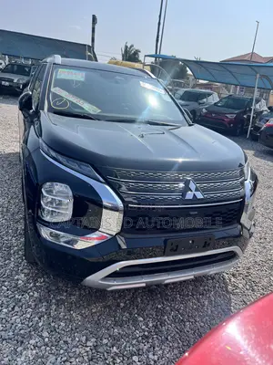 Mitsubishi Outlander SEL 2023 Black