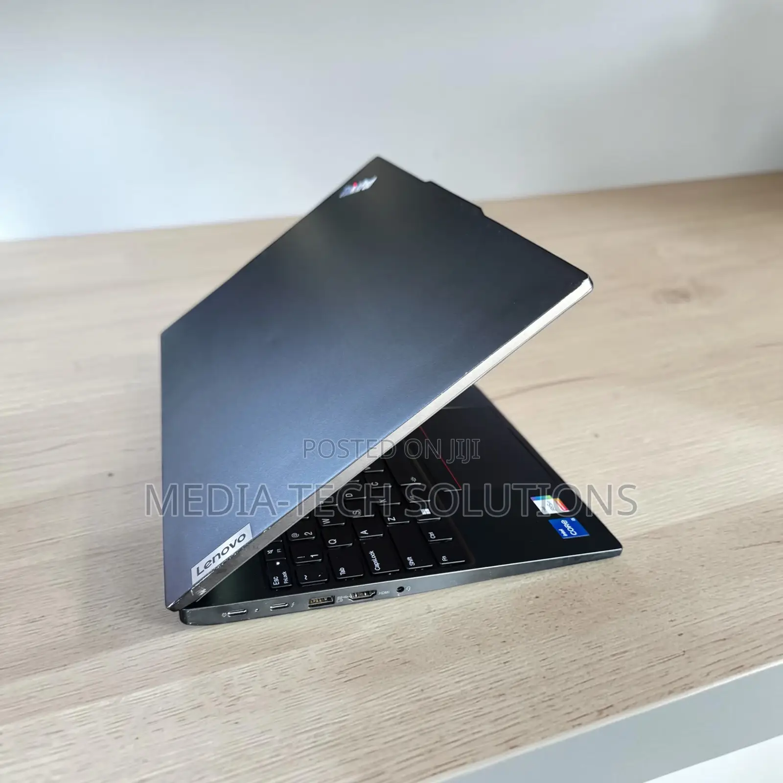 Laptop Lenovo Thinkpad E16 G1 16GB Intel Core i5 SSD 256GB