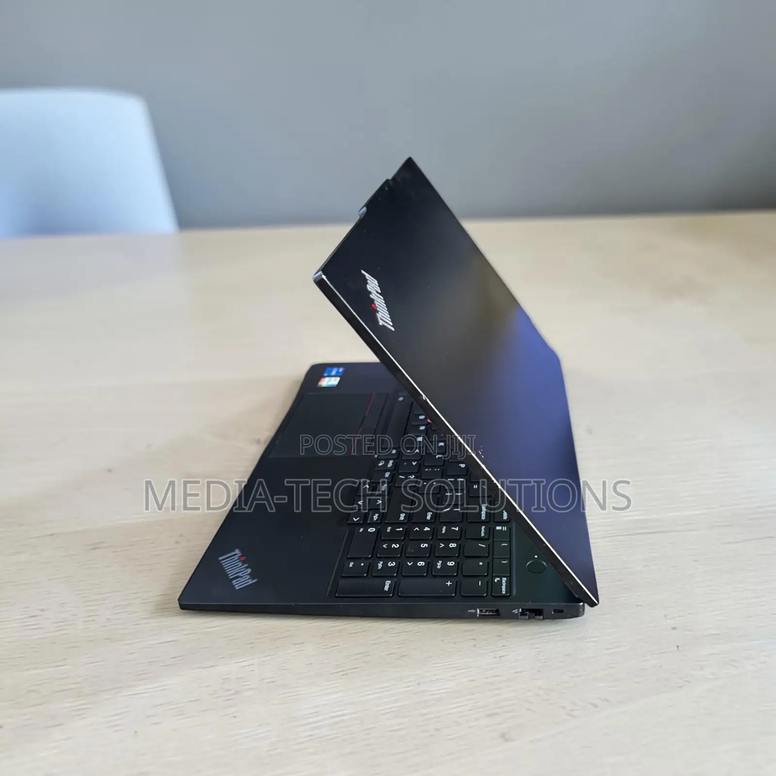 Laptop Lenovo Thinkpad E16 G1 16GB Intel Core i5 SSD 256GB
