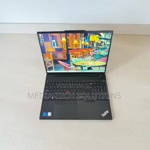 Laptop Lenovo Thinkpad E16 G1 16GB Intel Core i5 SSD 256GB