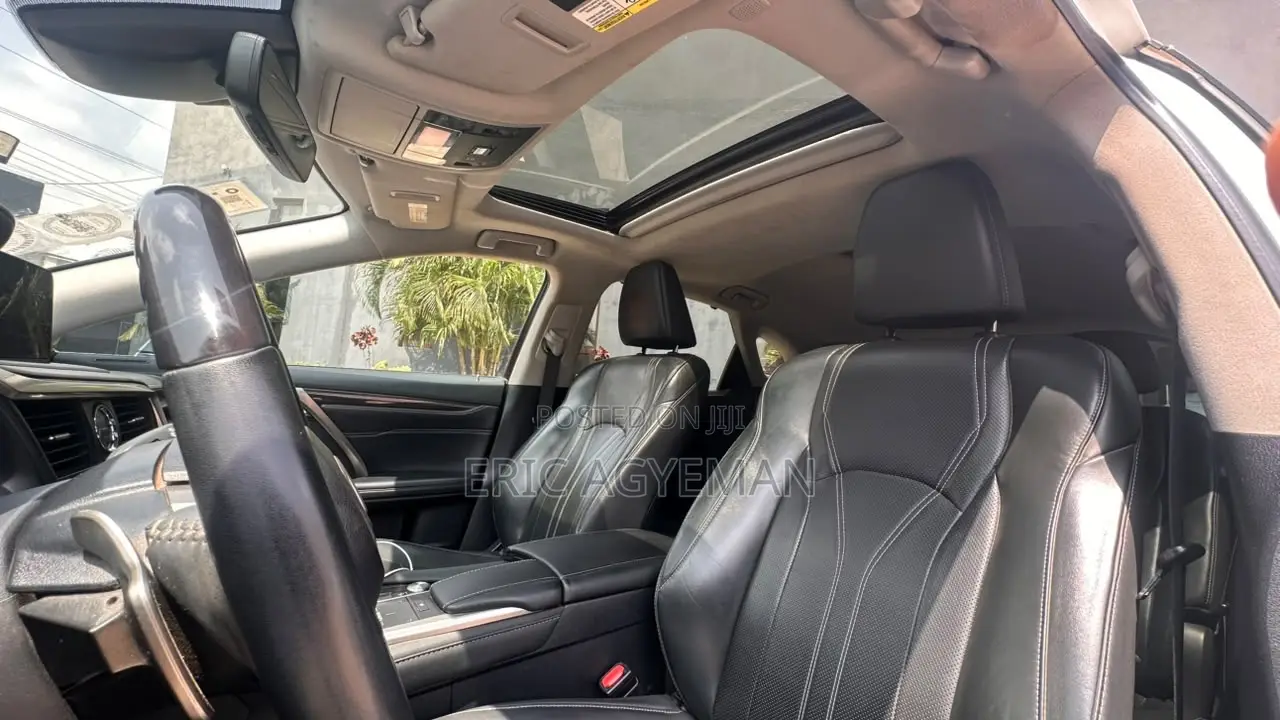 Lexus RX 2022 White