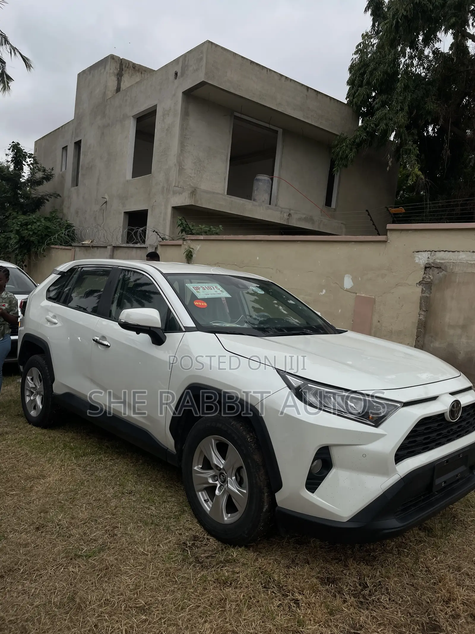 Toyota RAV4 2021 White