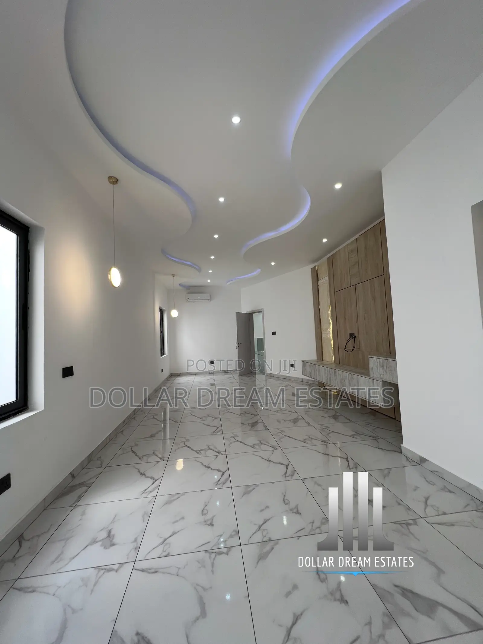 5bdrm House in Ashaley Botwe for sale