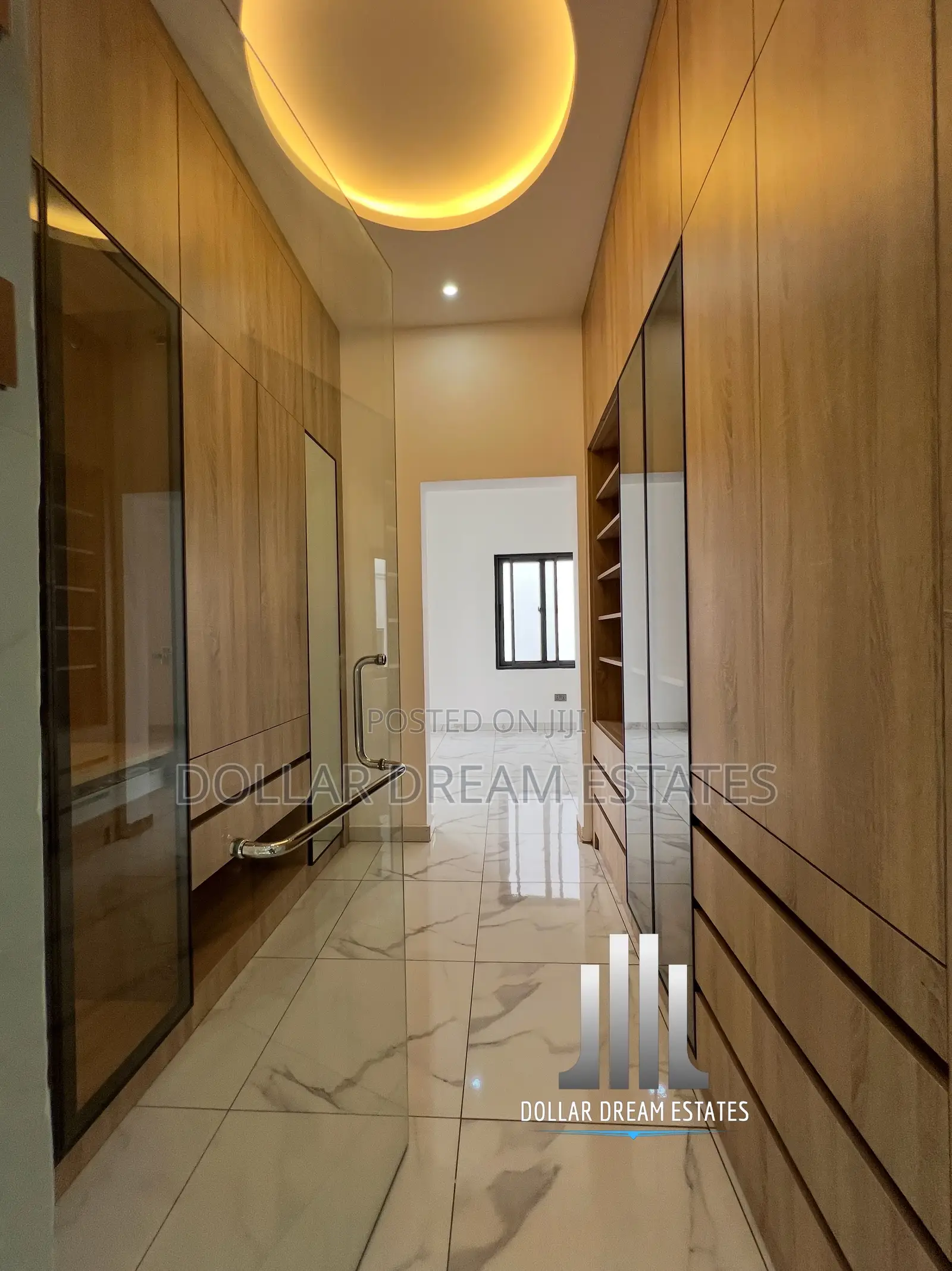 5bdrm House in Ashaley Botwe for sale