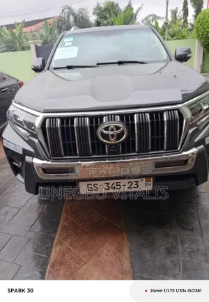 Toyota Land Cruiser Prado 2017 Gray