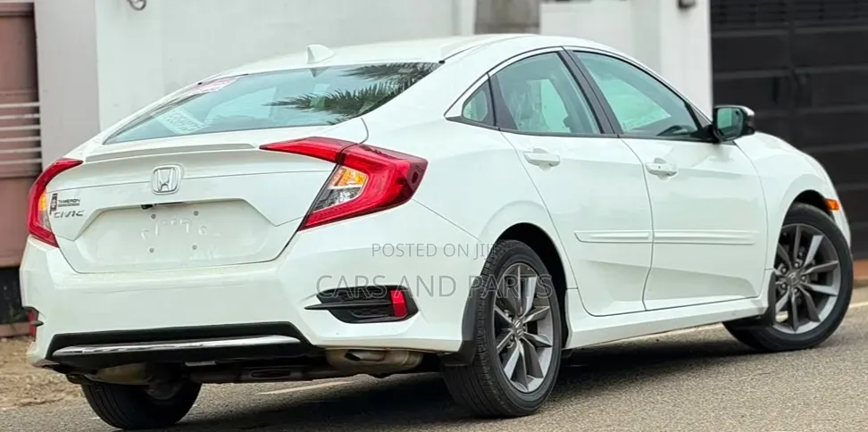 Honda Civic 2019 White