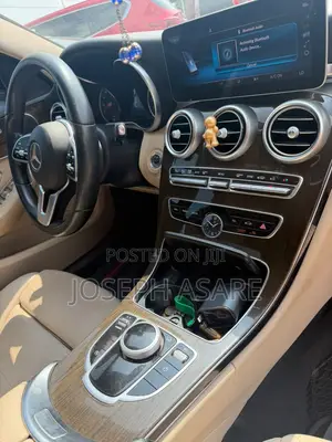 Mercedes-Benz C300 2020 Black
