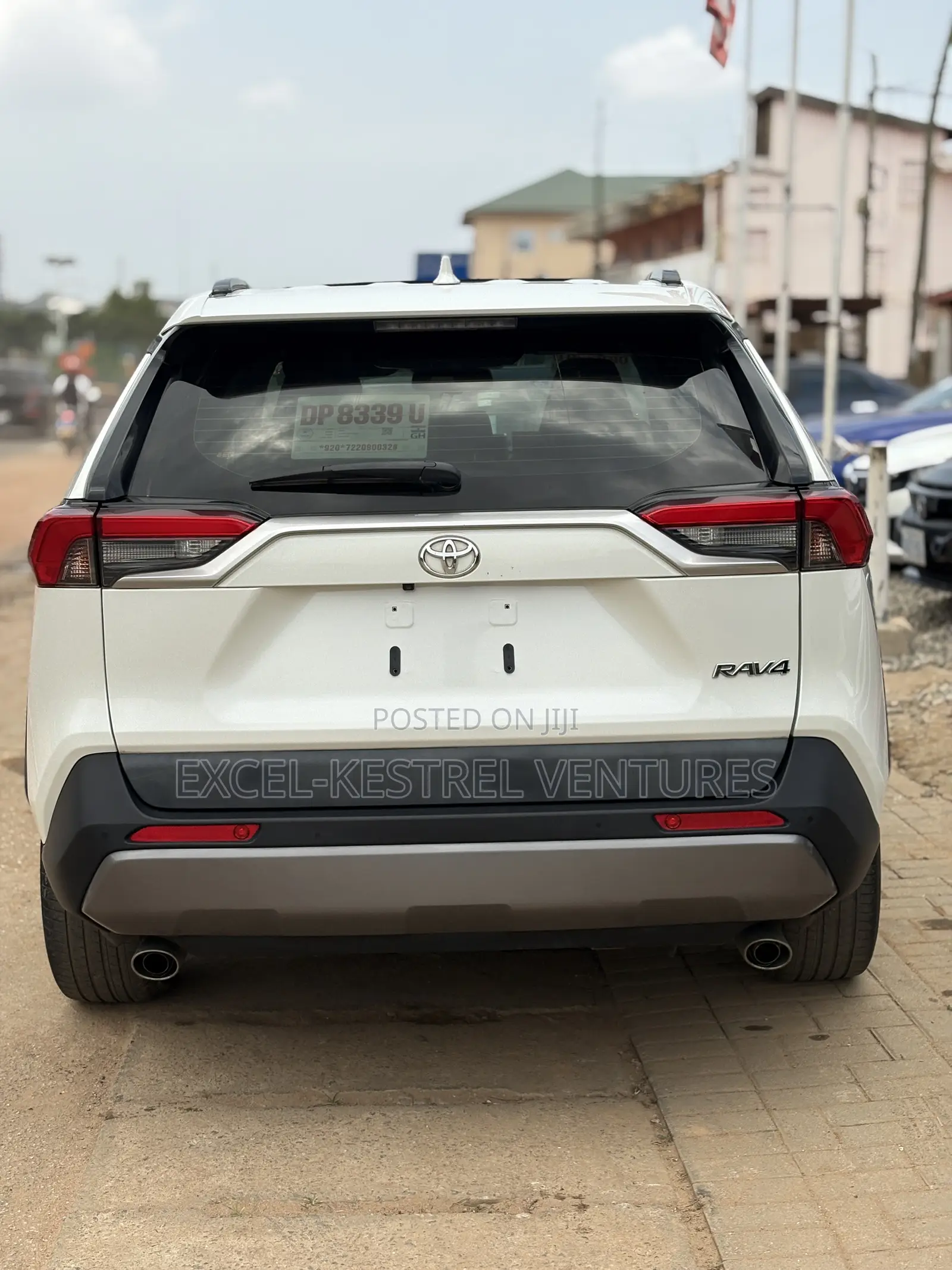 Toyota RAV4 XLE Premium FWD 2020 Pearl