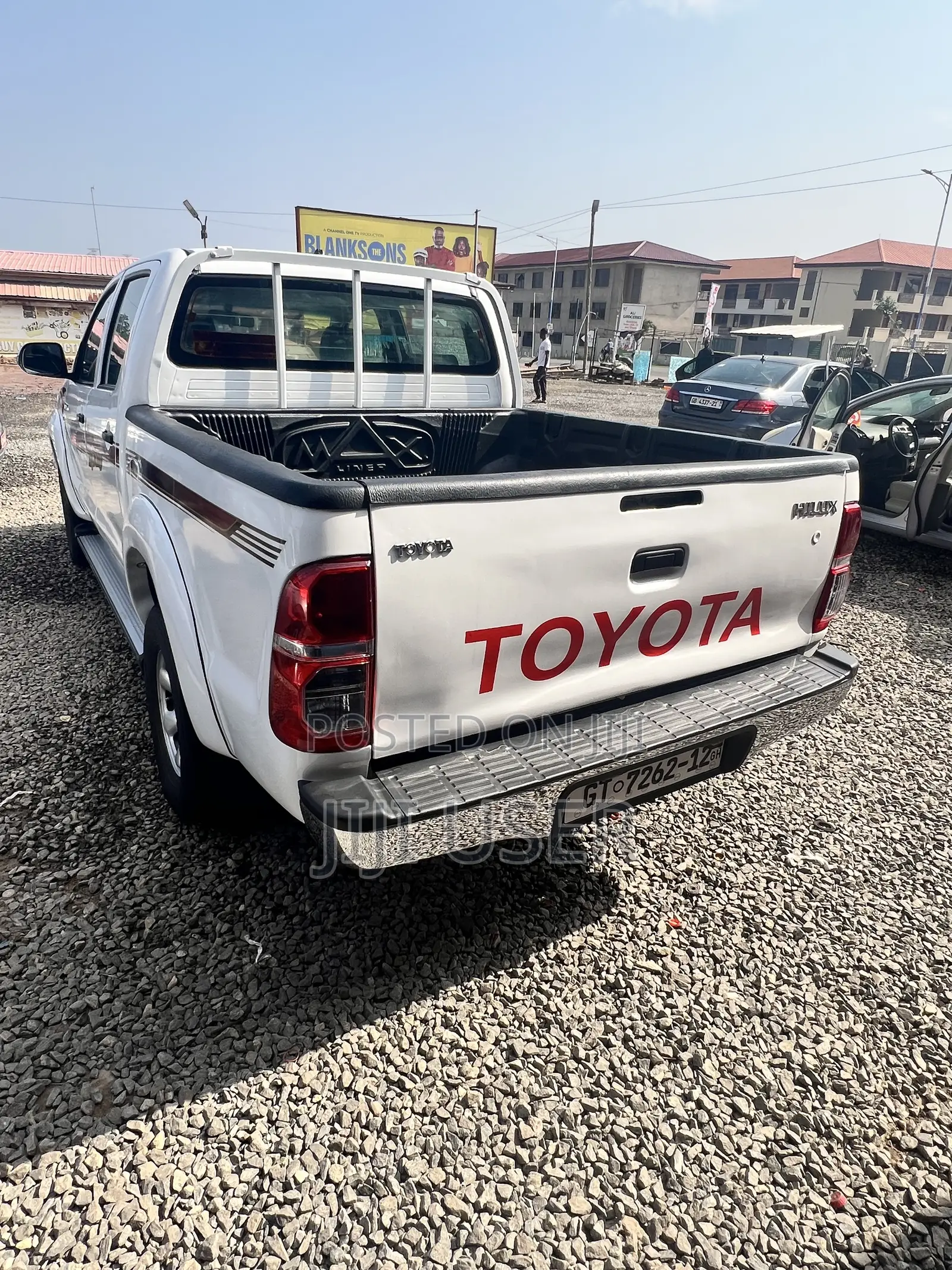 Toyota Hilux 2012 White