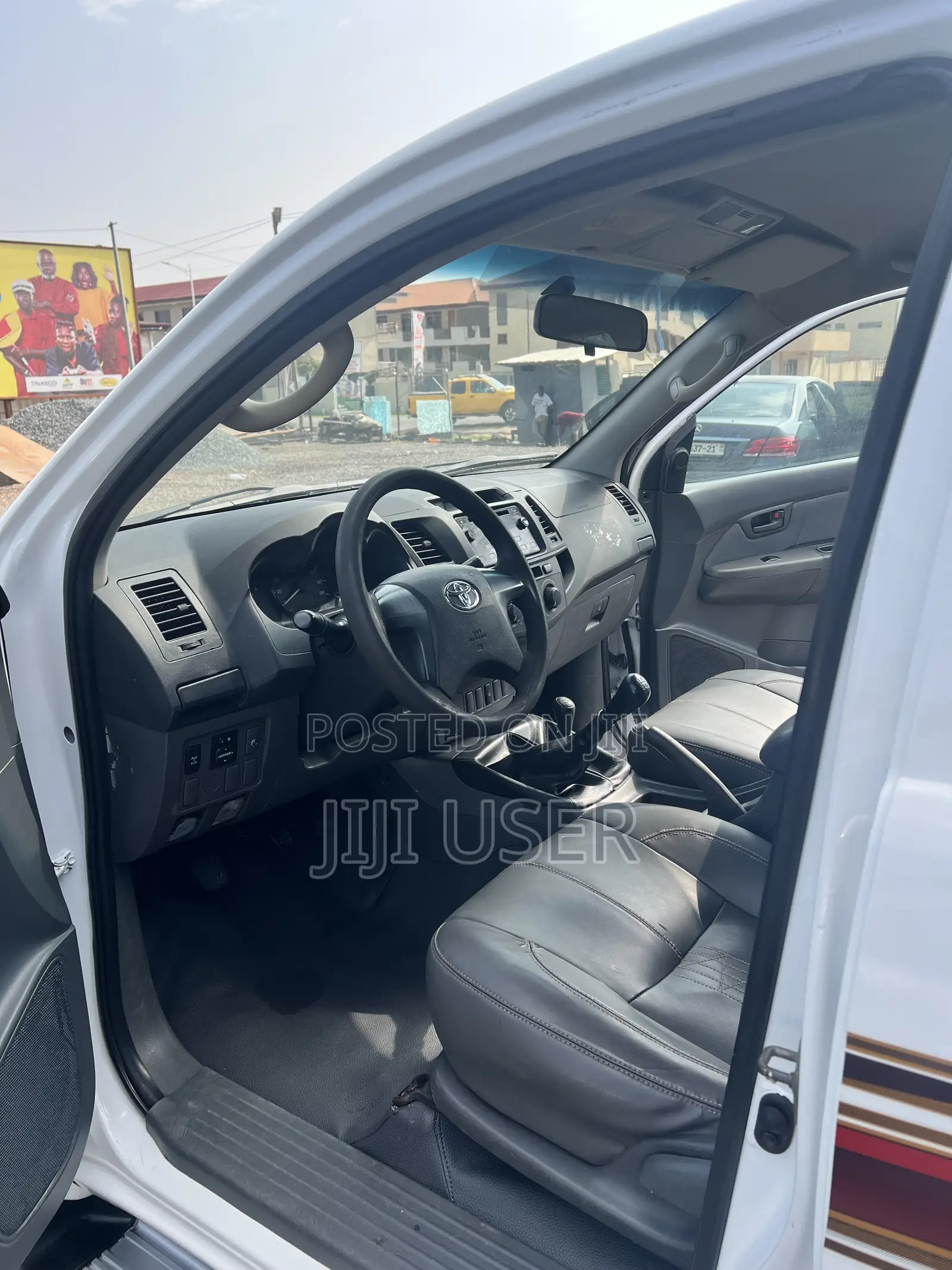 Toyota Hilux 2012 White