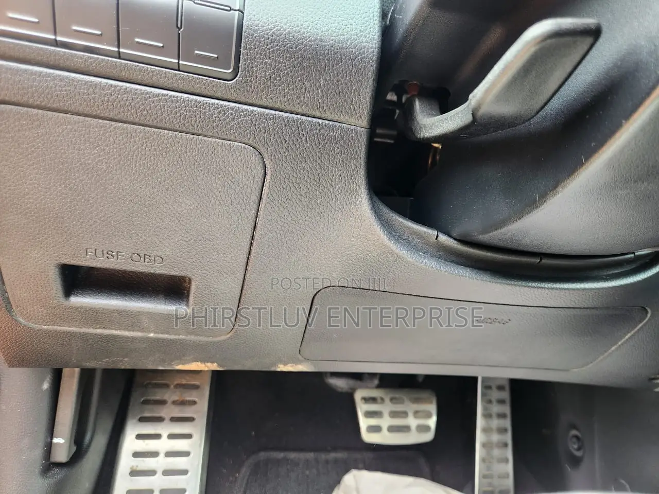 Hyundai Elantra 2015 Red
