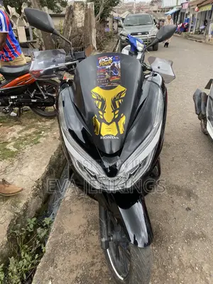 Honda 2022 Black