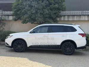 Mitsubishi Outlander SEL S-AWC 2020 White
