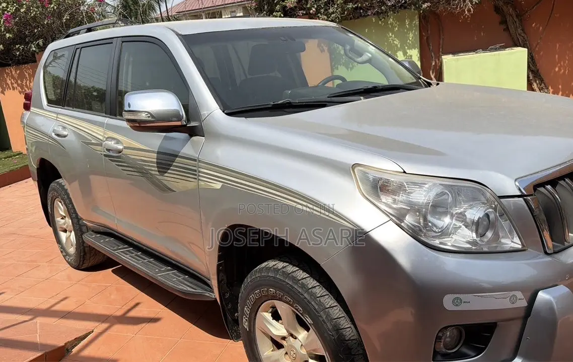 Toyota Land Cruiser Prado 2012