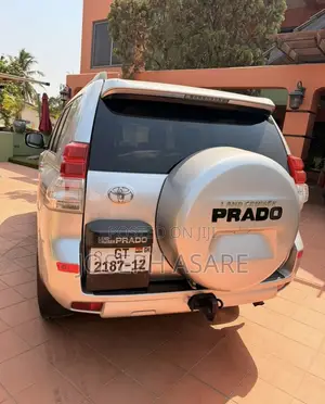 Toyota Land Cruiser Prado 2012