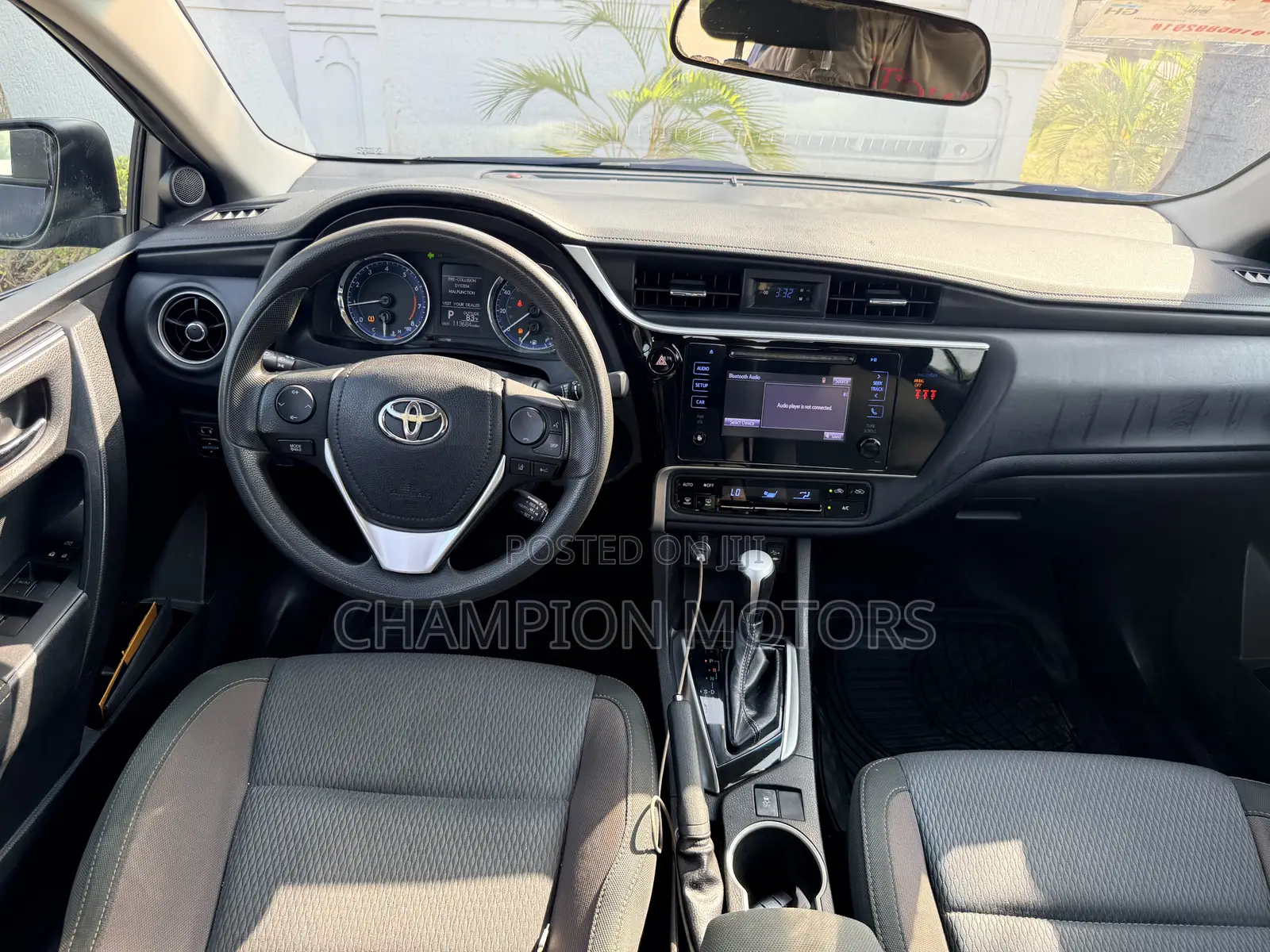 Toyota Corolla LE Eco (1.8L 4cyl 2A) 2018 Black