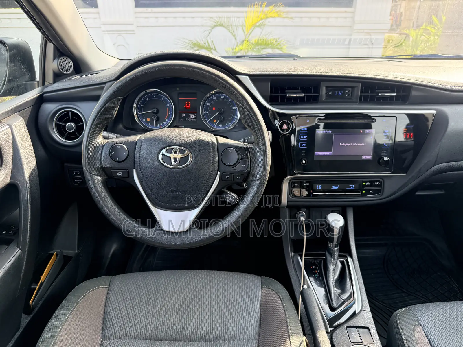 Toyota Corolla LE Eco (1.8L 4cyl 2A) 2018 Black