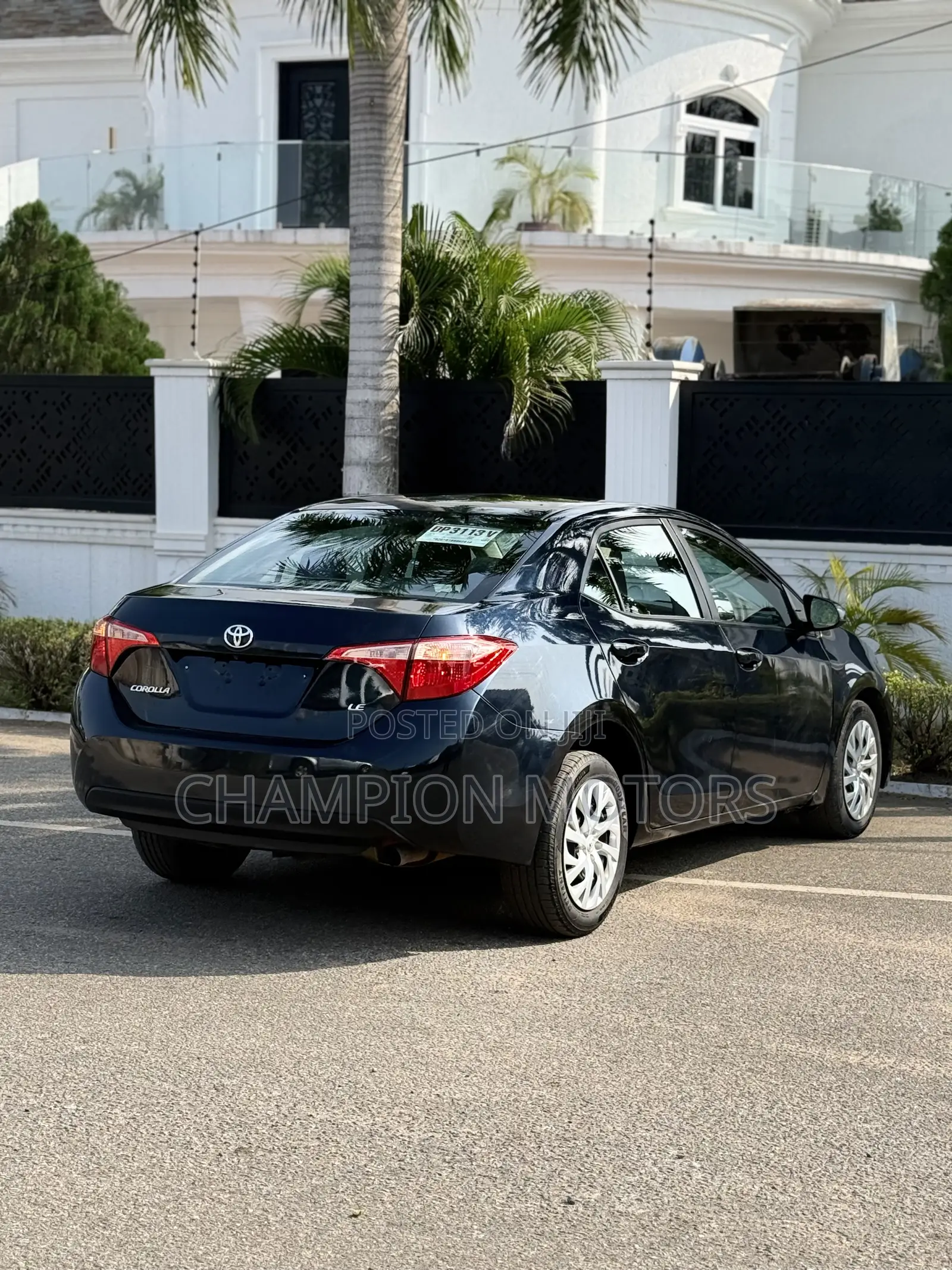 Toyota Corolla LE Eco (1.8L 4cyl 2A) 2018 Black
