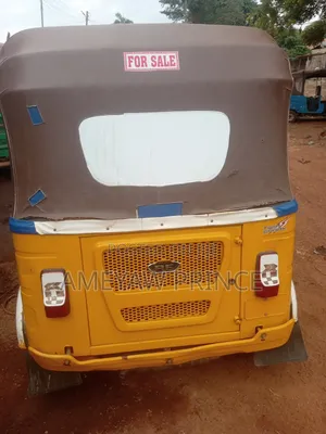 Bajaj RE 2025 Yellow