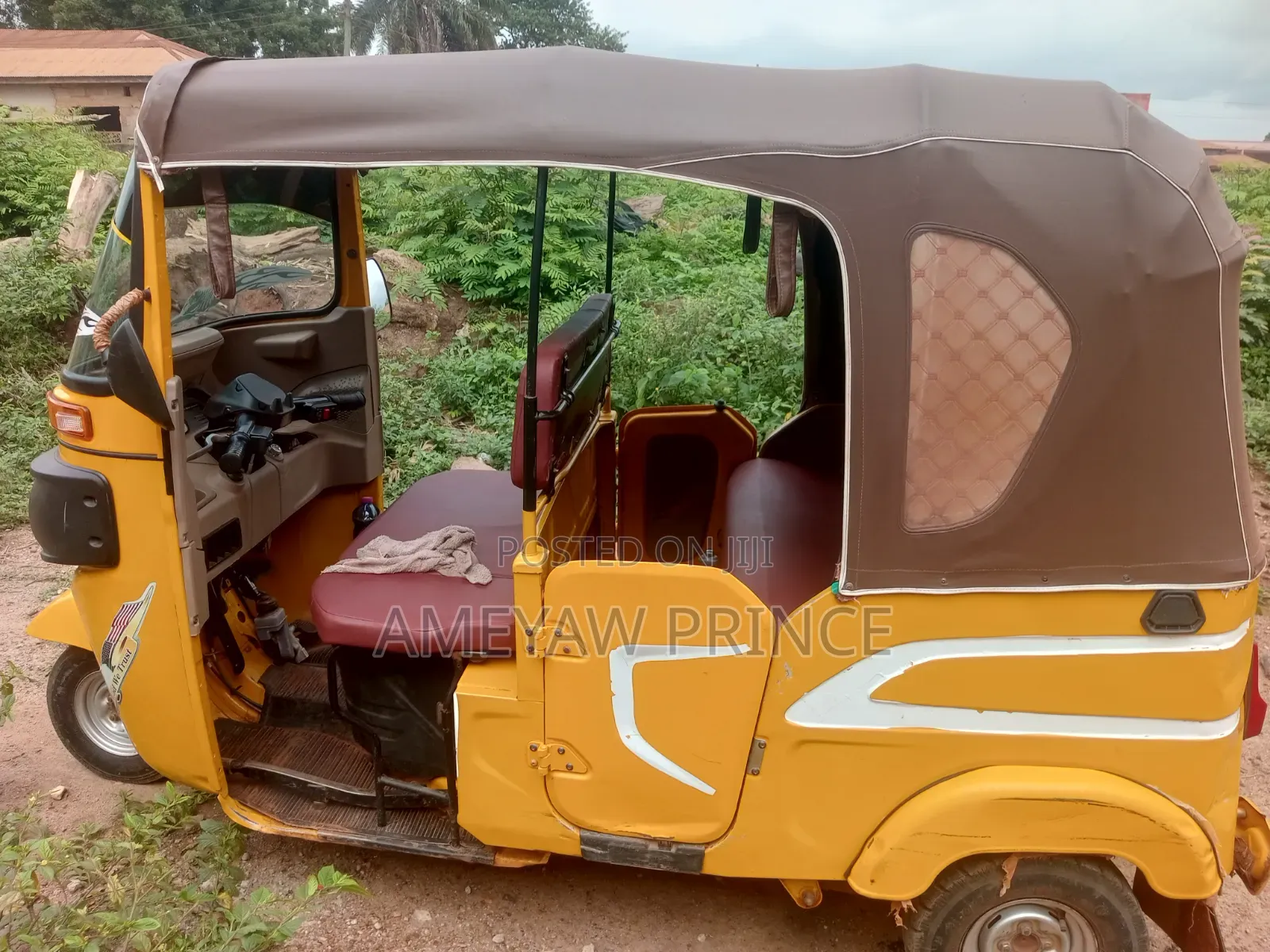 Bajaj RE 2026 Yellow