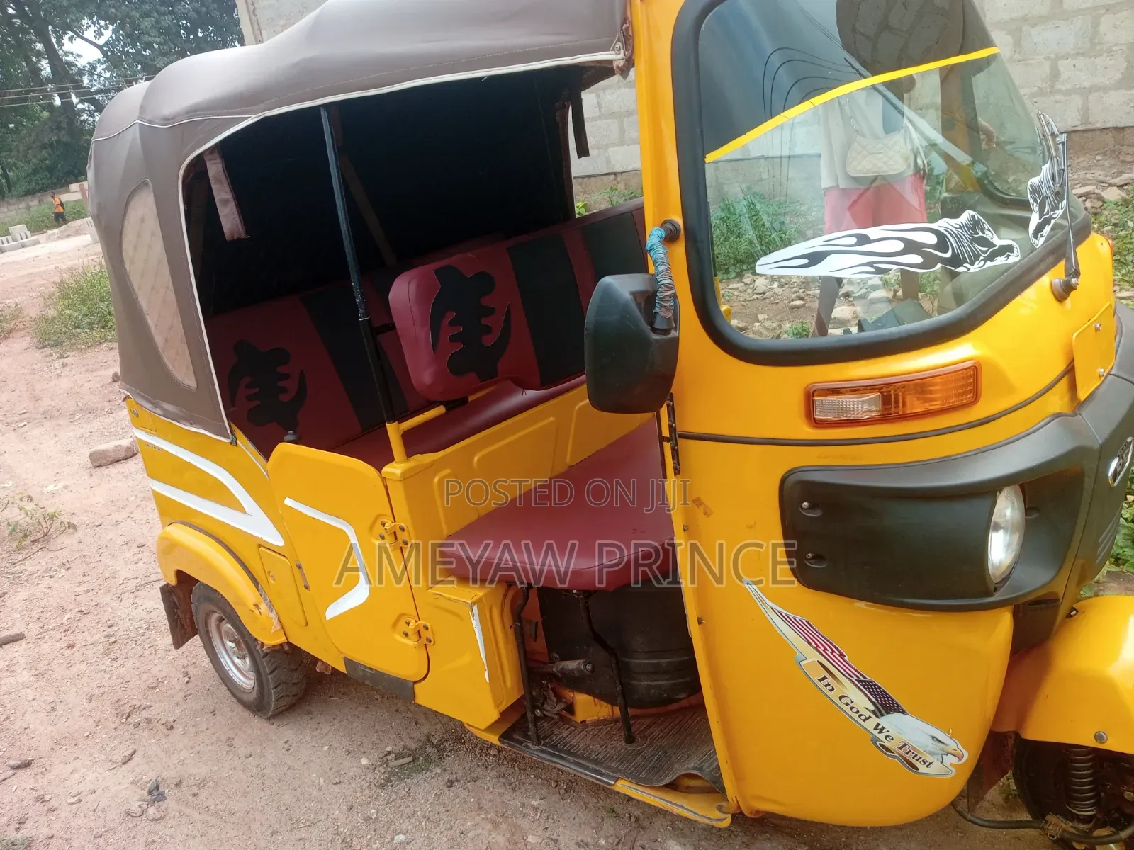 Bajaj RE 2026 Yellow