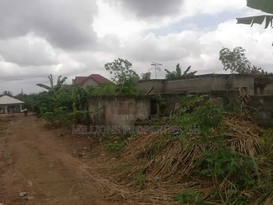 5bdrm House in Millions Properties, Kumasi Metropolitan for sale