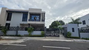 Furnished 5bdrm House in East Airport, Accra Metropolitan for sale