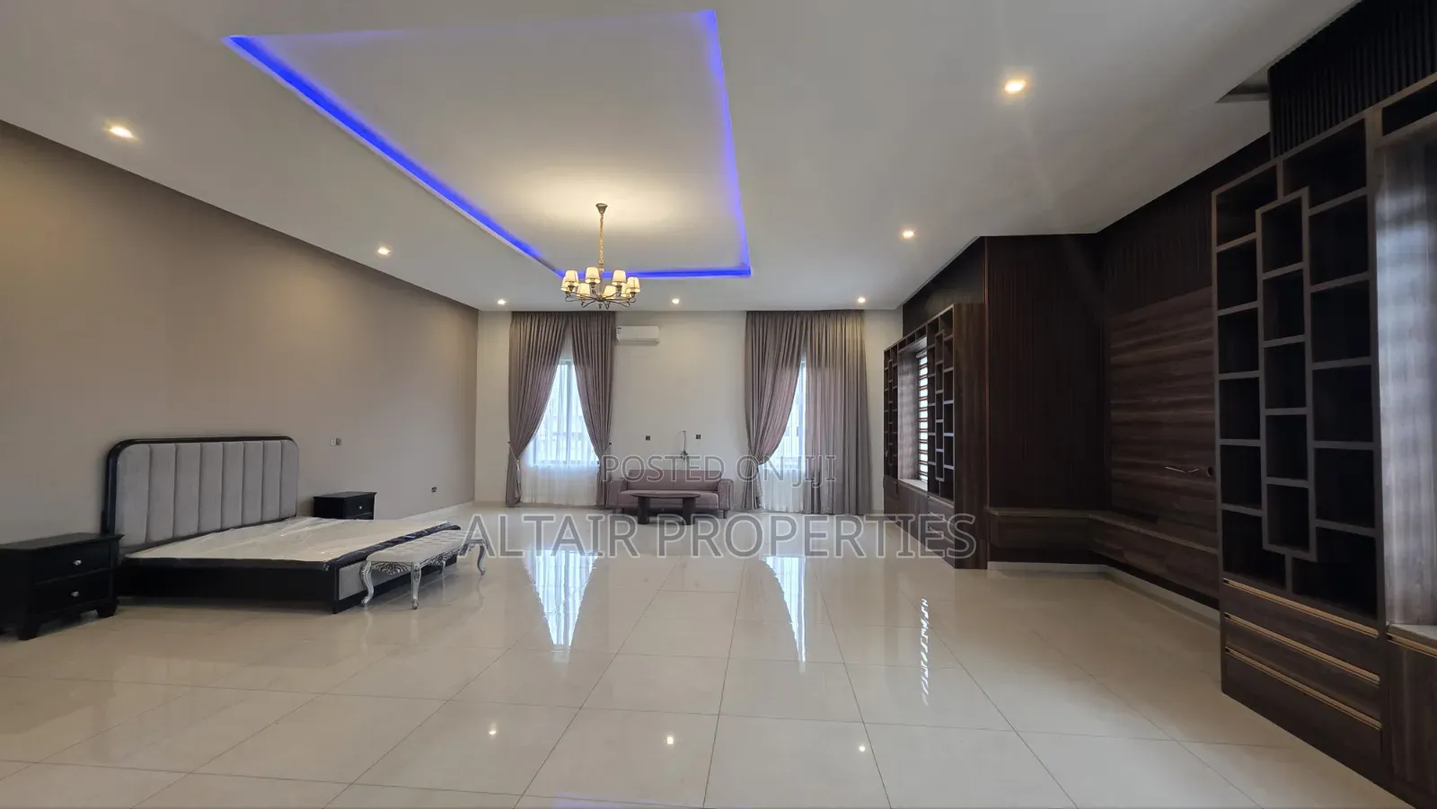 Furnished 5bdrm House in East Airport, Accra Metropolitan for sale