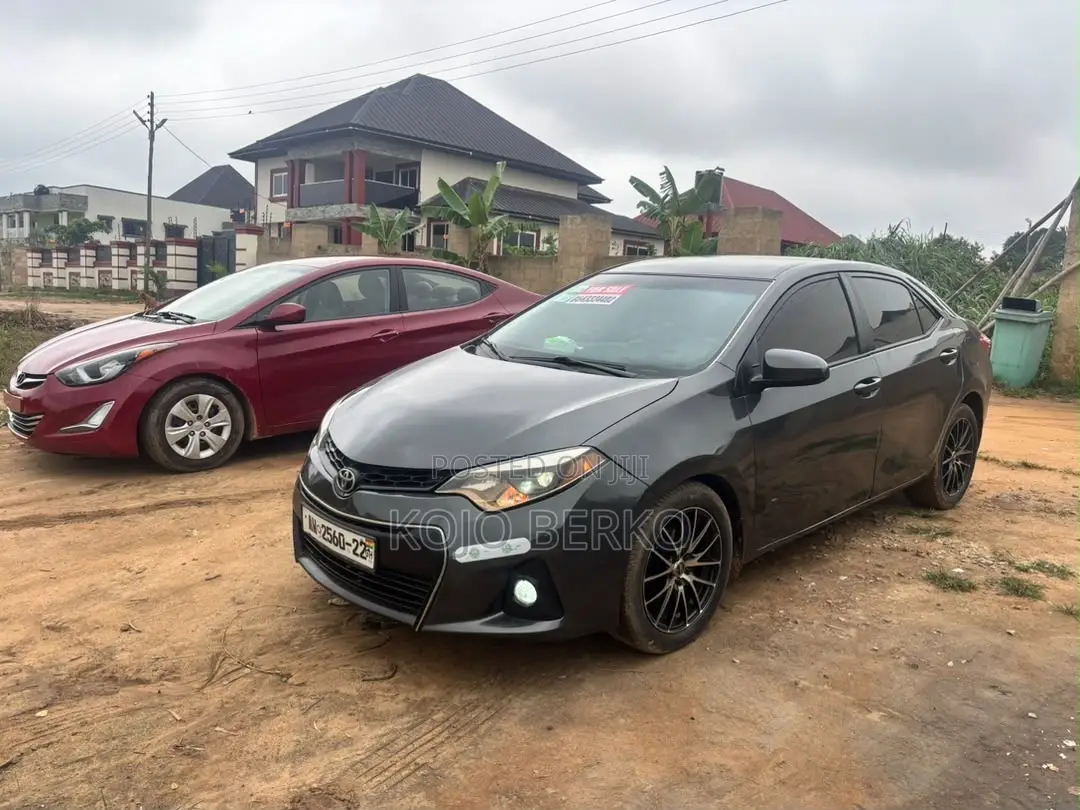 Toyota Corolla LE 4dr Sedan (1.8L 4cyl CVT) 2015 Black