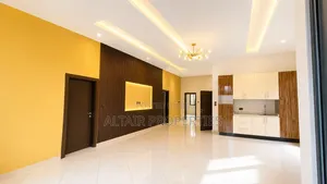 4bdrm House in East Airport, Accra Metropolitan for sale