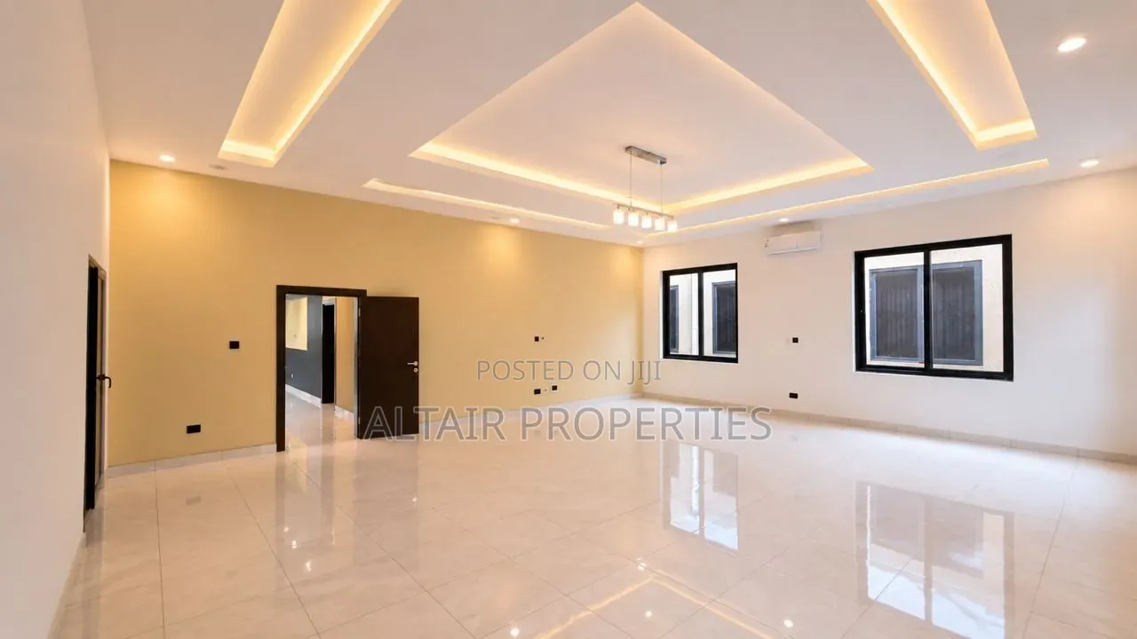4bdrm House in East Airport, Accra Metropolitan for sale