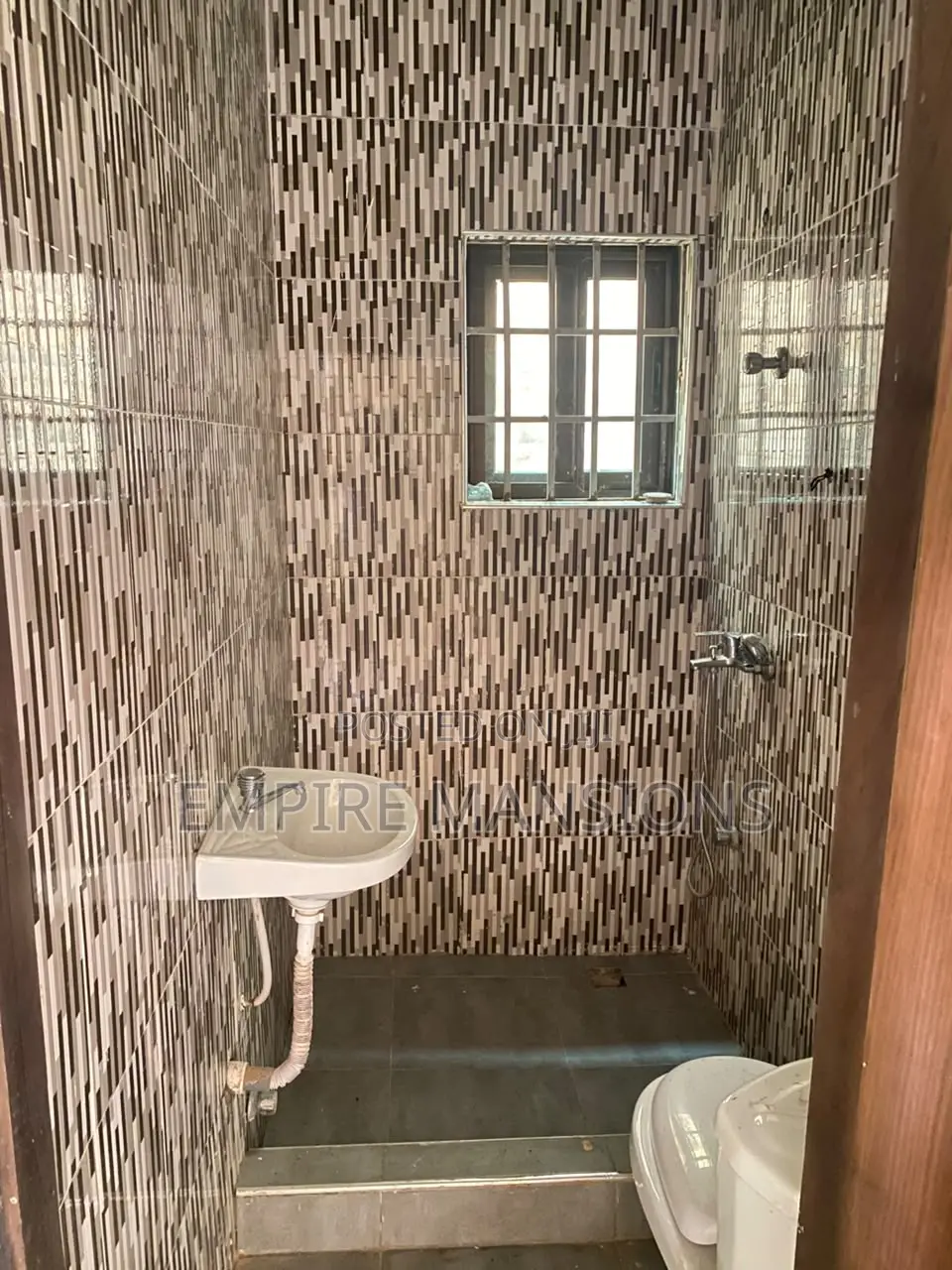 1bdrm Apartment in Ayigbe Town Around, Ga South Municipal for rent