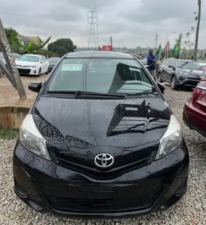Toyota Yaris 2014 Black