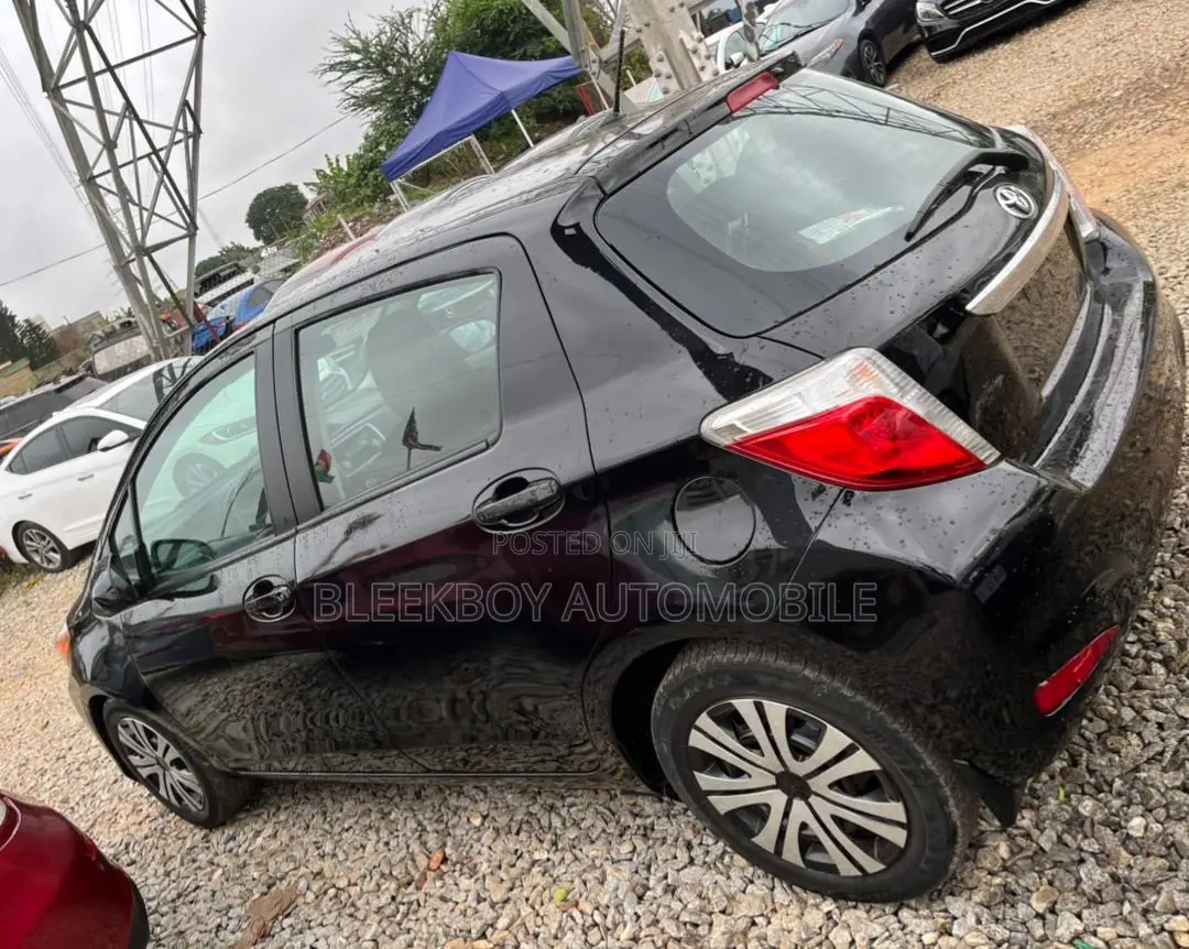Toyota Yaris 2014 Black