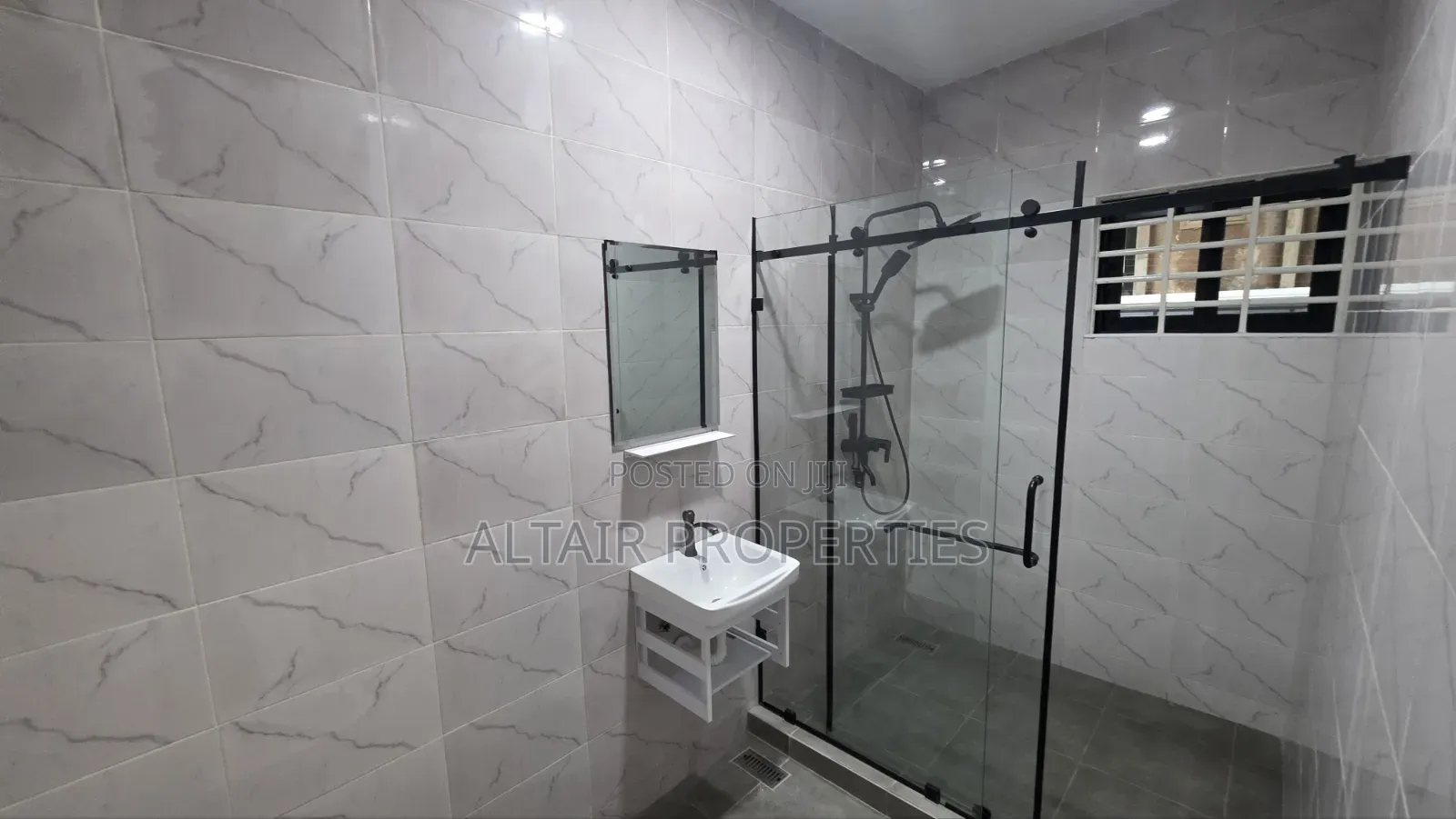 3bdrm House in Spintex, Accra Metropolitan for sale