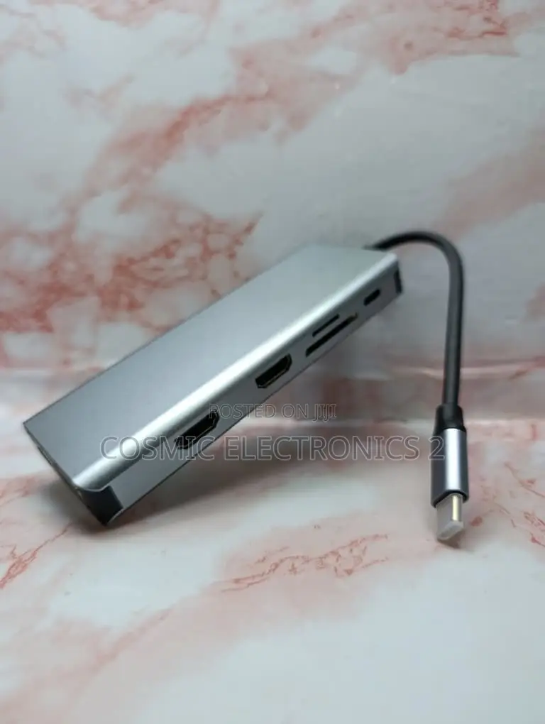 12-in-1 USB-C Docking Station With Triple Display