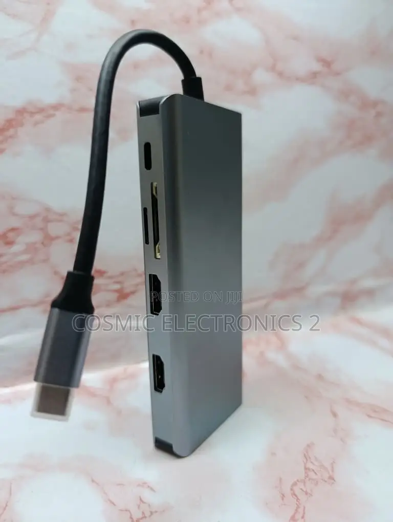 12-in-1 USB-C Docking Station With Triple Display