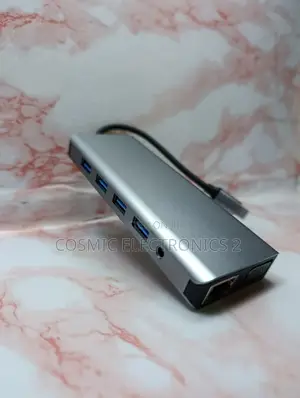 12-in-1 USB-C Docking Station With Triple Display