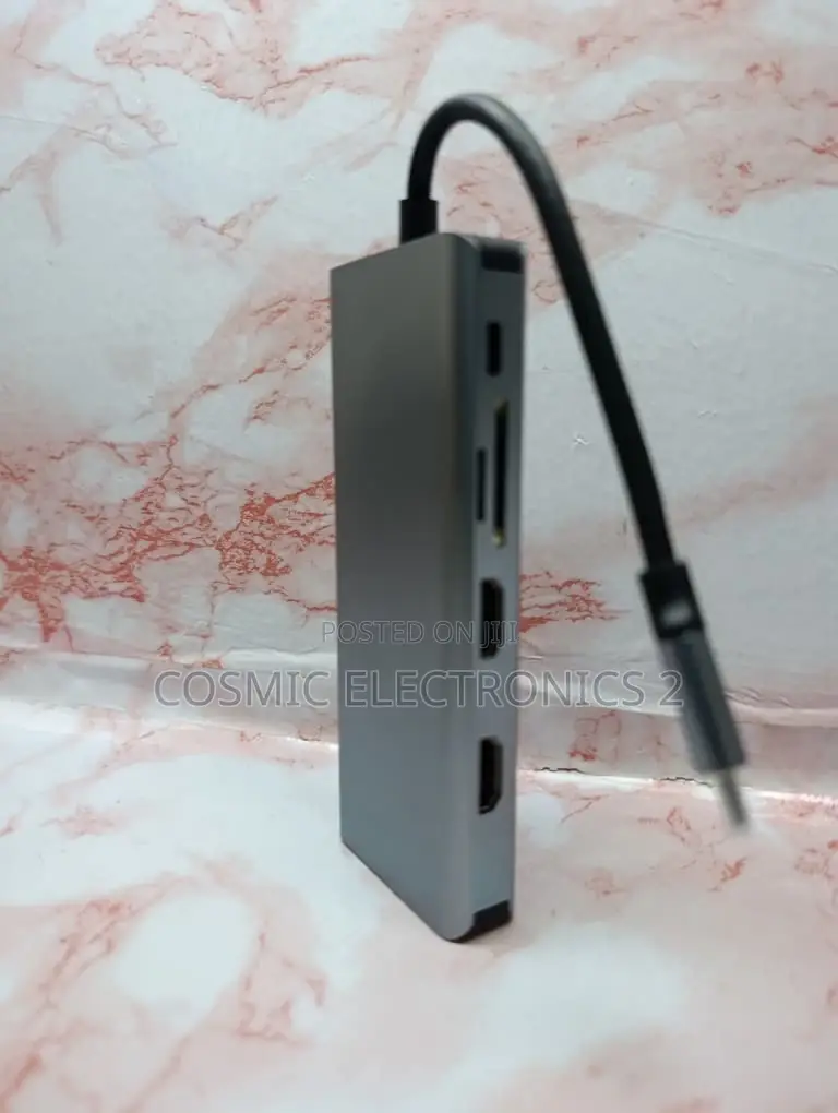 12-in-1 USB-C Docking Station With Triple Display