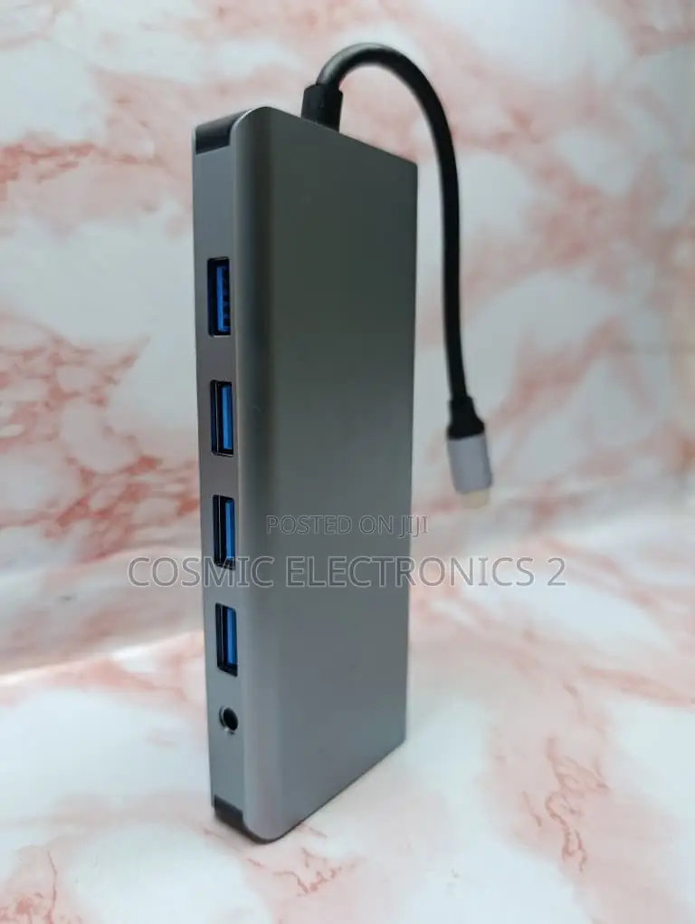 12-in-1 USB-C Docking Station With Triple Display