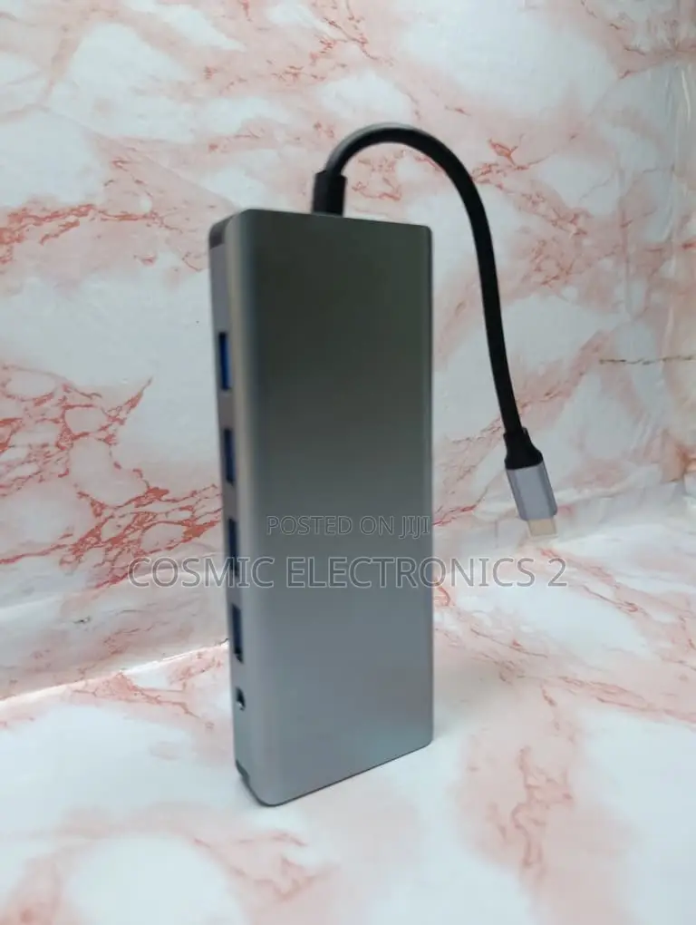 12-in-1 USB-C Docking Station With Triple Display