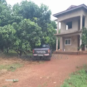 4bdrm Duplex in Market for sale